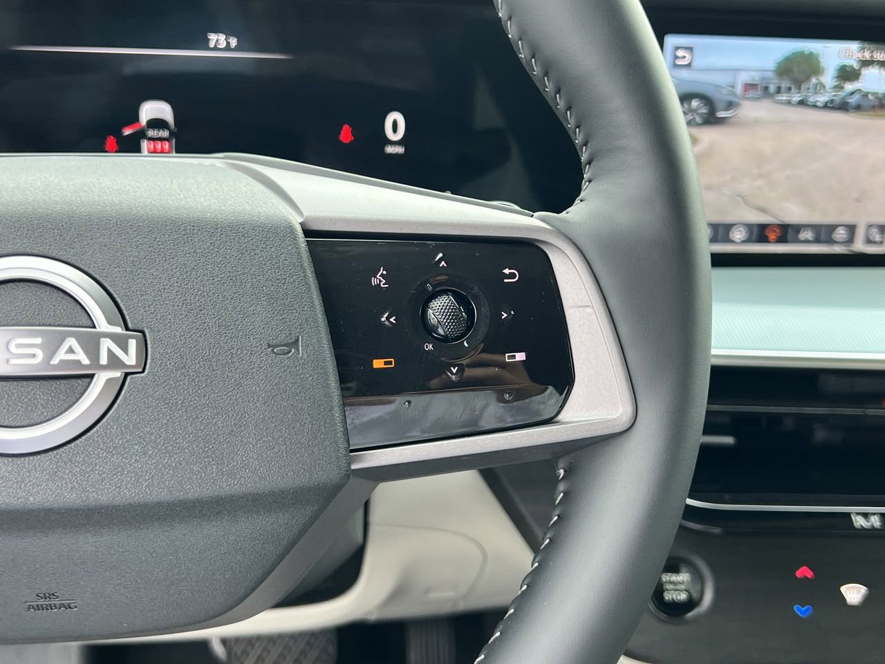 Certified 2025 Nissan Murano Platinum w/ Cargo Package image 12