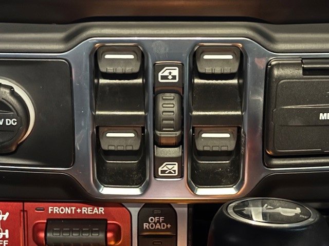 Used 2023 Jeep Wrangler Unlimited Rubicon w/ Xtreme 35 Tire Package image 32