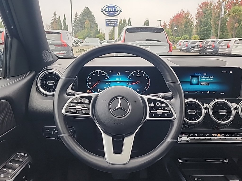 Used 2022 Mercedes-Benz GLB 250 4MATIC w/ Premium Package Lite image 25