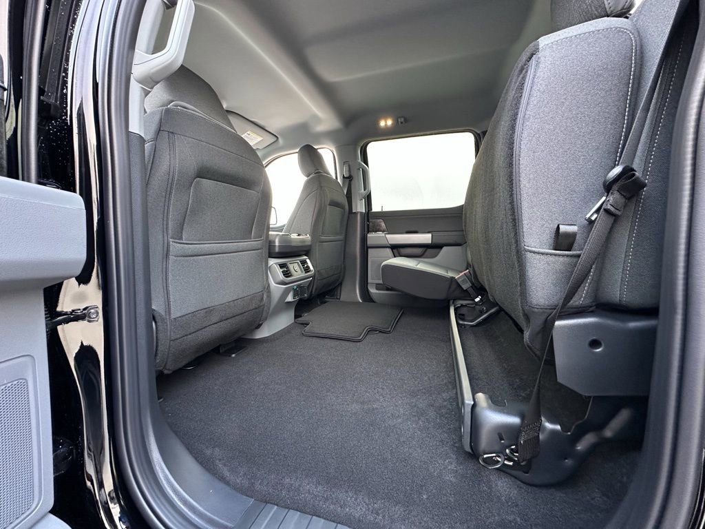 New 2025 Ford F150 Lightning XLT image 70