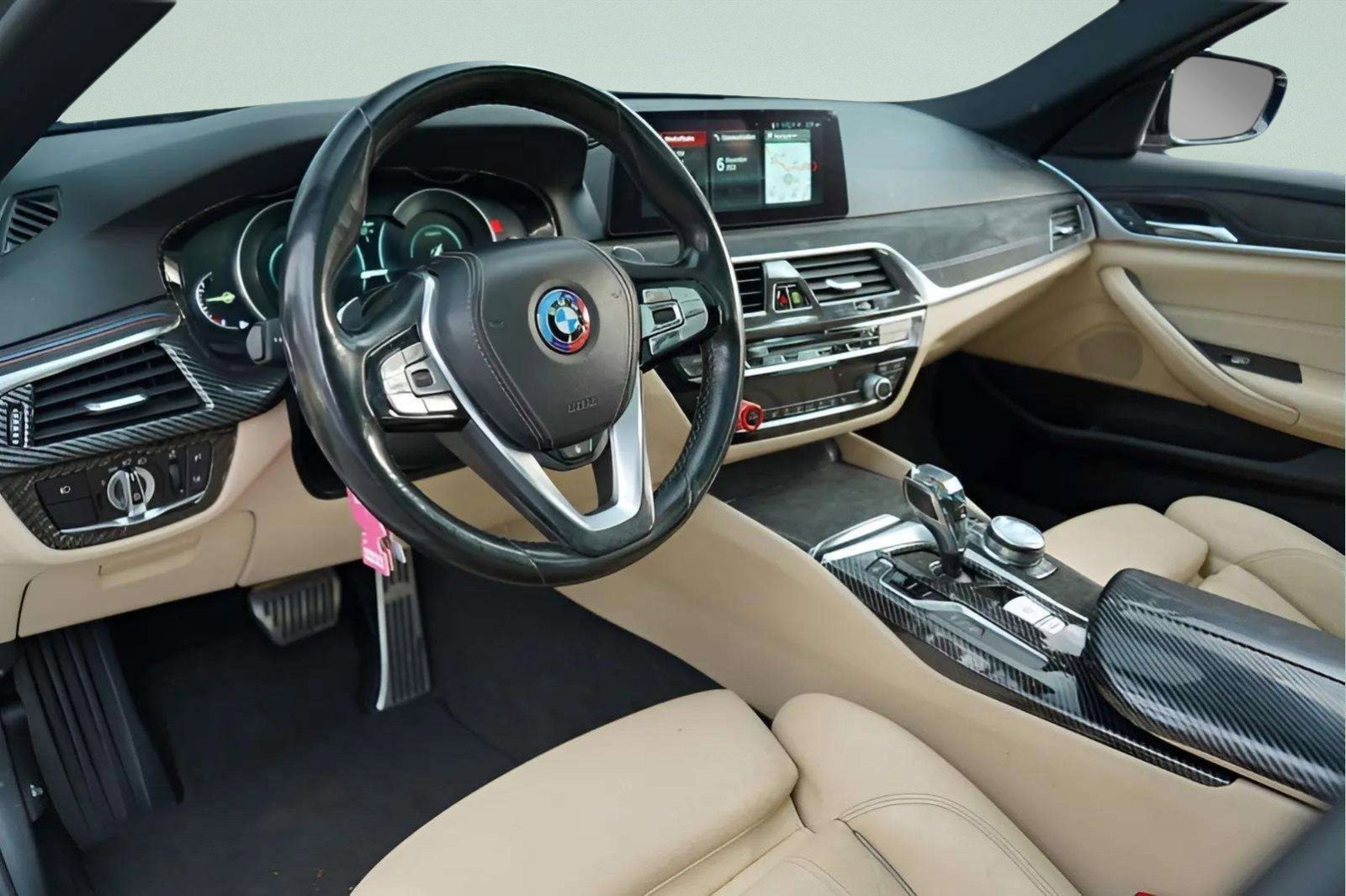 Used 2018 BMW 530e xDrive image 40