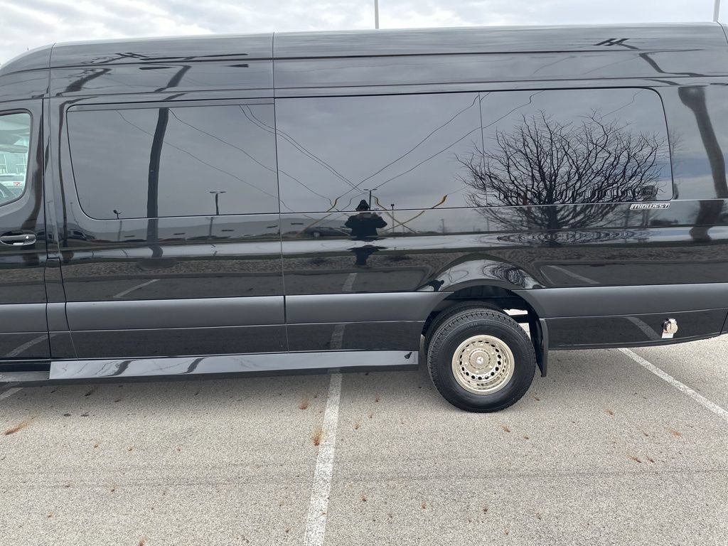 Used 2023 Mercedes-Benz Sprinter 3500 image 13