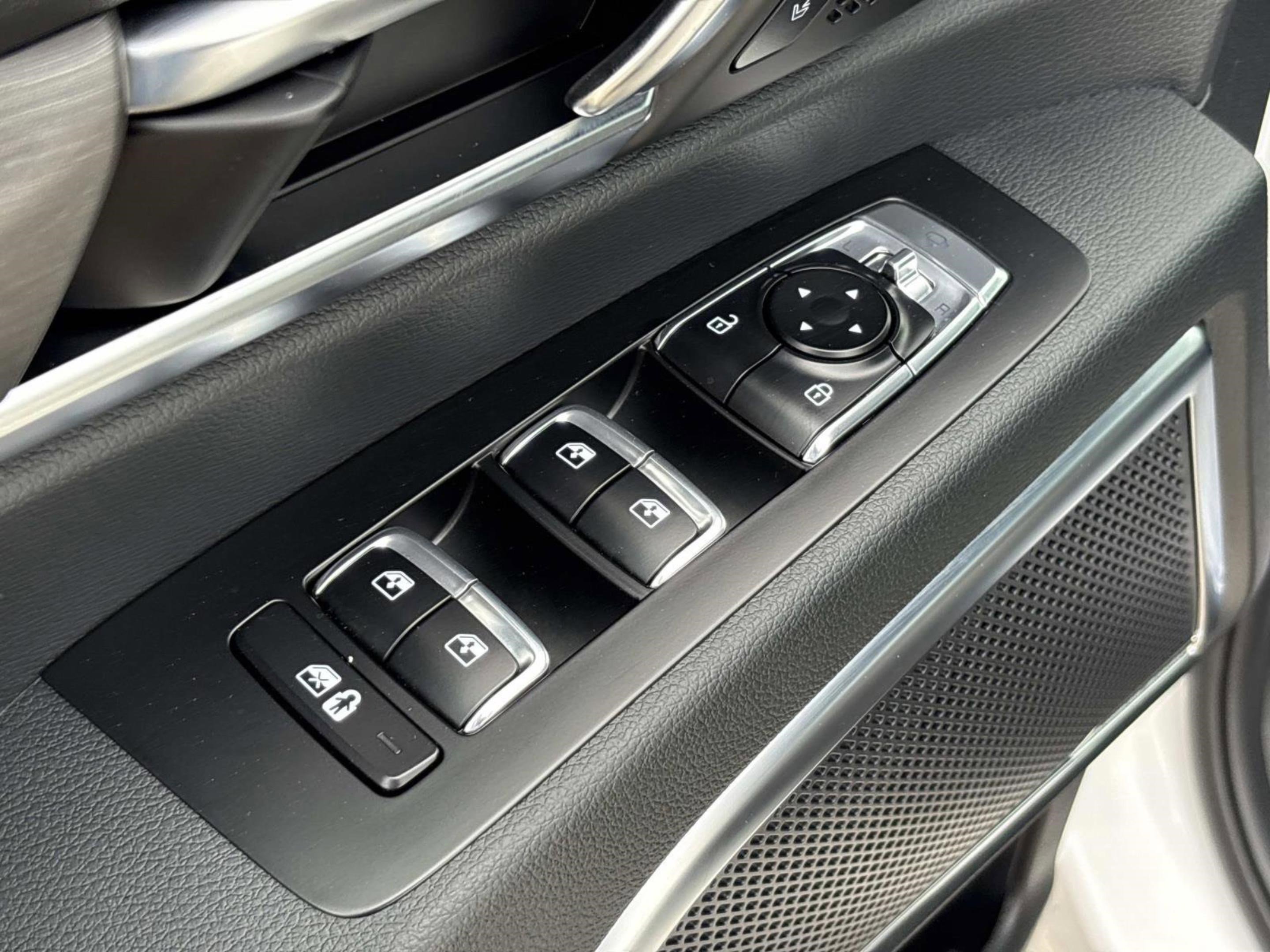 Used 2025 Kia Telluride SX Prestige X-Line image 27