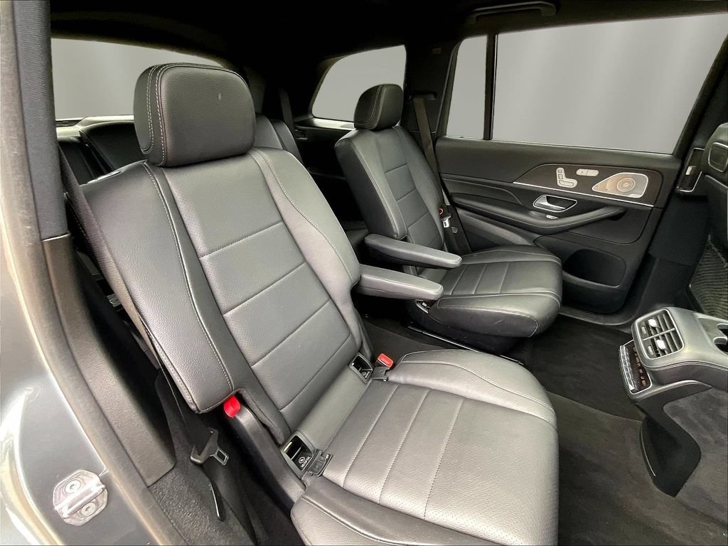 Used 2020 Mercedes-Benz GLS 450 4MATIC image 25
