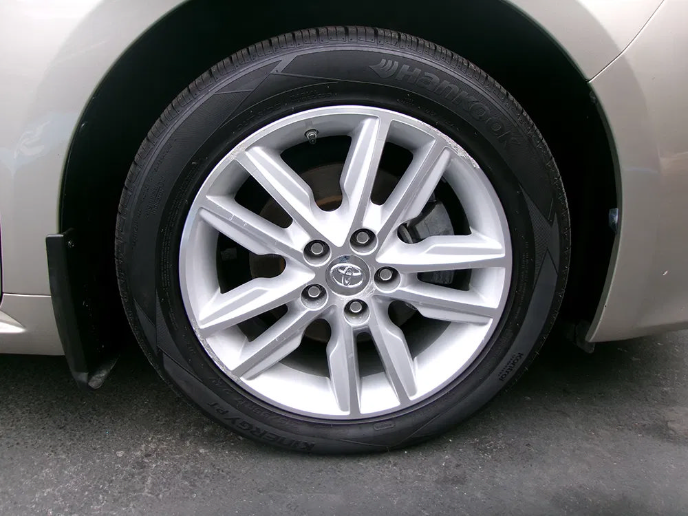 Used 2015 Toyota Avalon XLE w/ Preferred Accessory Package FWD image 7
