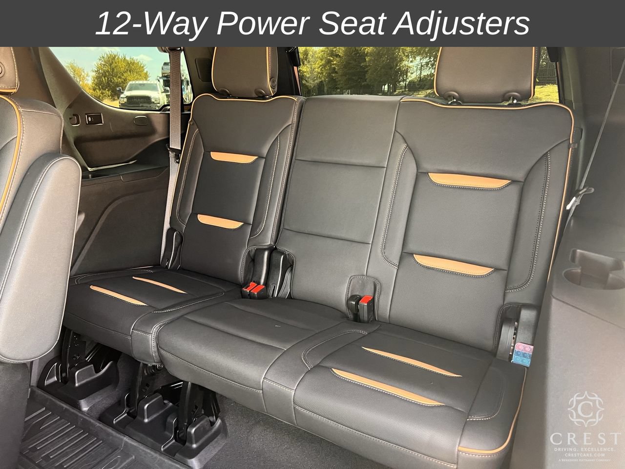 Used 2024 GMC Yukon AT4 w/ AT4 Premium Plus Package AWD/4WD image 30