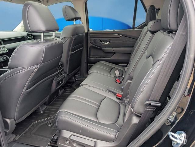 New 2026 Honda Pilot Touring image 10