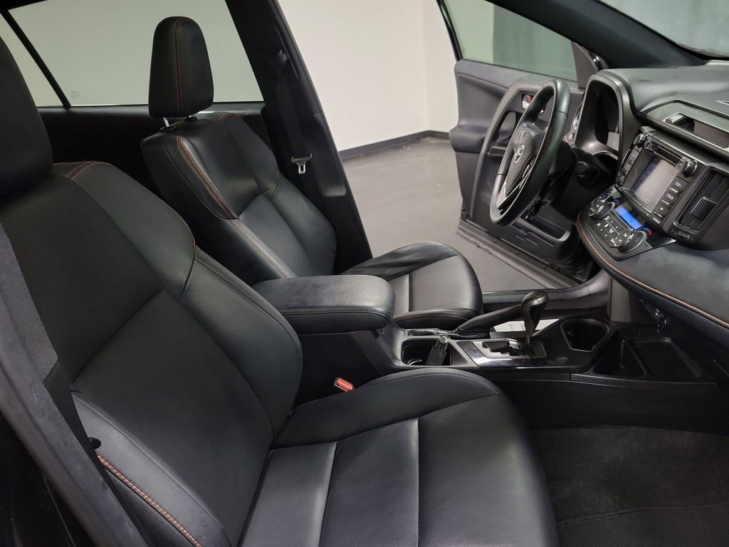 Used 2018 Toyota RAV4 SE w/ Power Extra Value Package image 22
