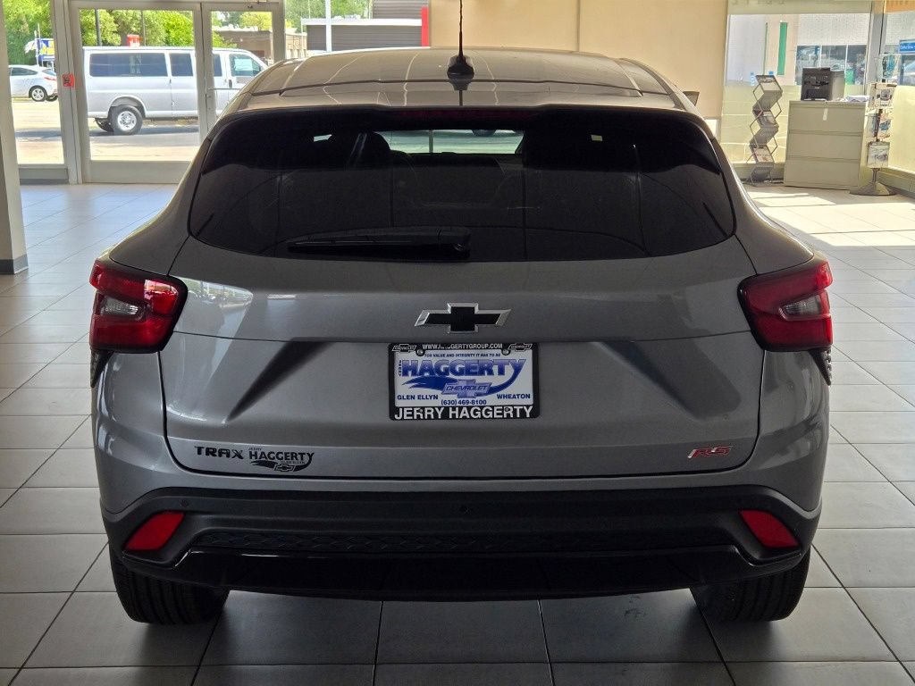 New 2026 Chevrolet Trax RS w/ Driver Confidence Package FWD image 11