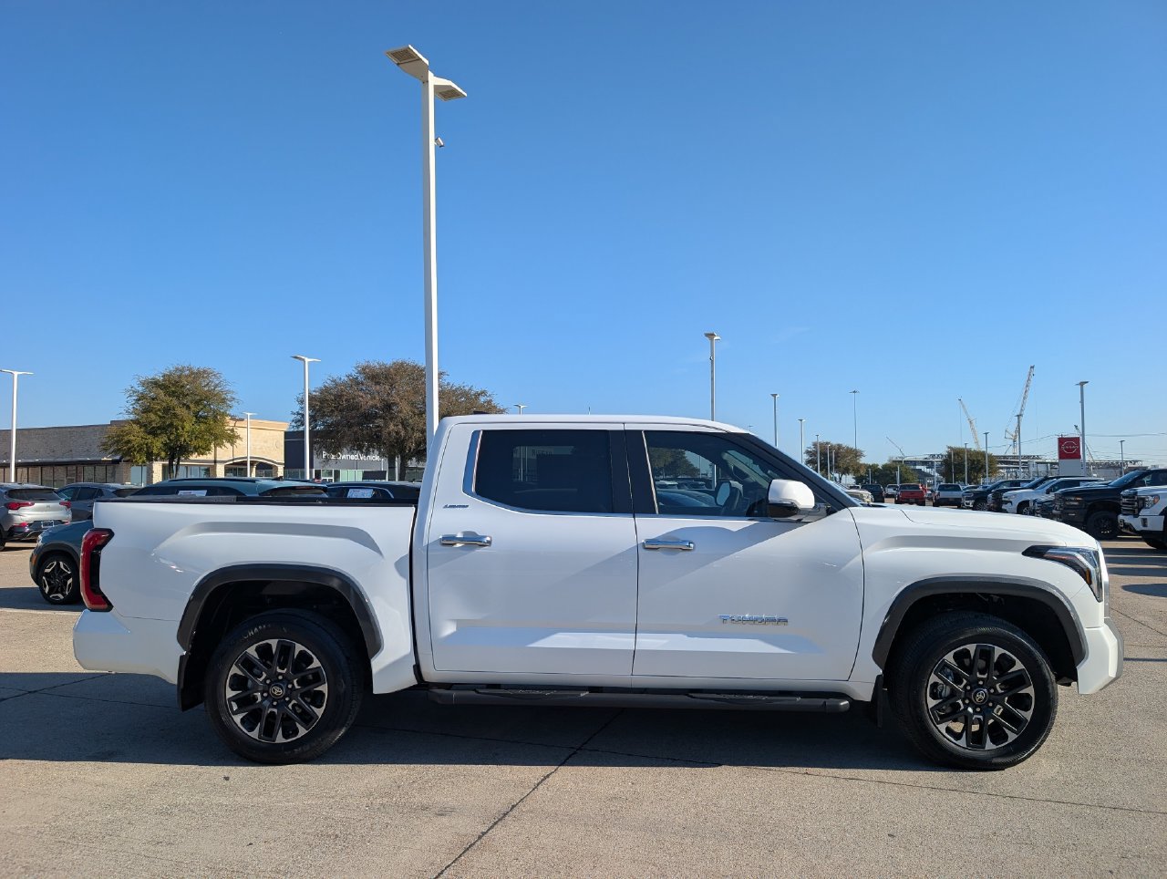 Used 2026 Toyota Tundra Limited AWD/4WD image 3