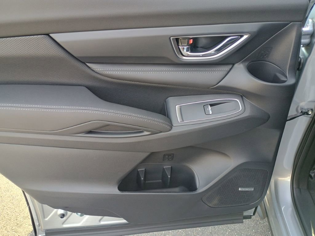 New 2026 Subaru Ascent Limited image 12