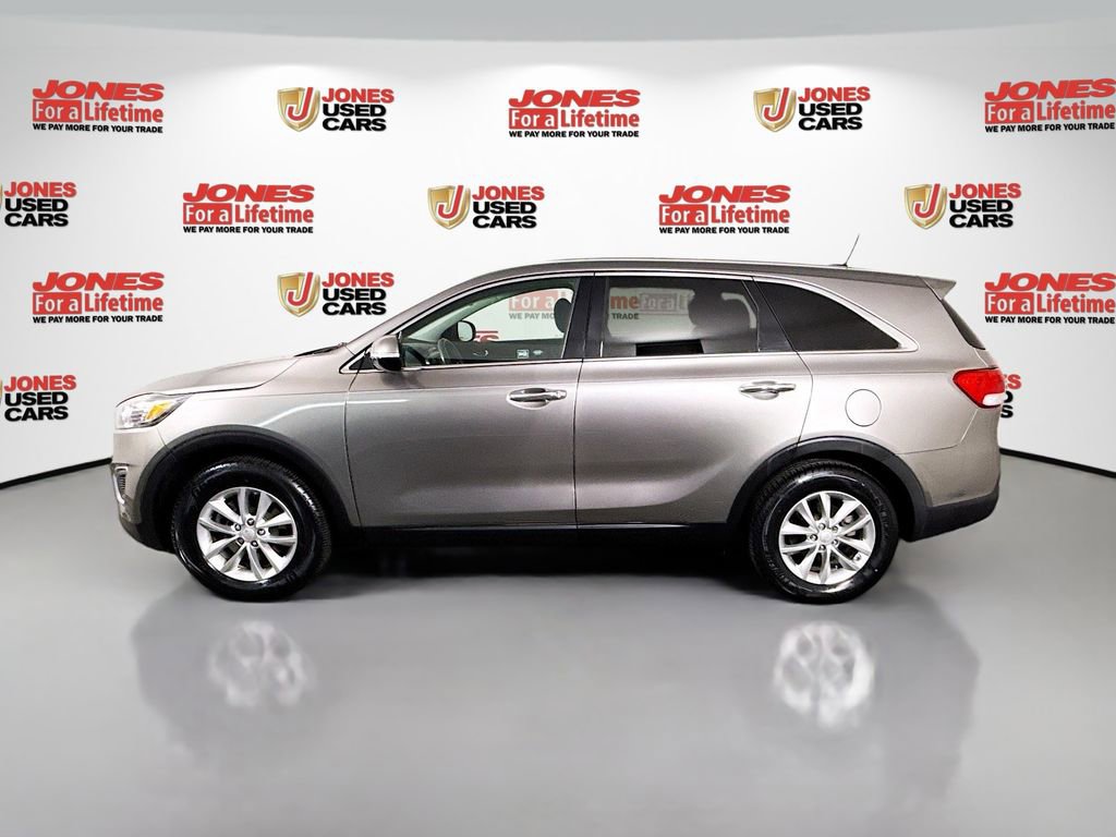 Used 2016 Kia Sorento L image 11