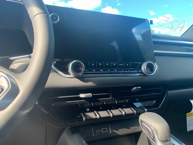 New 2026 GMC Canyon Elevation w/ Convenience Package image 9