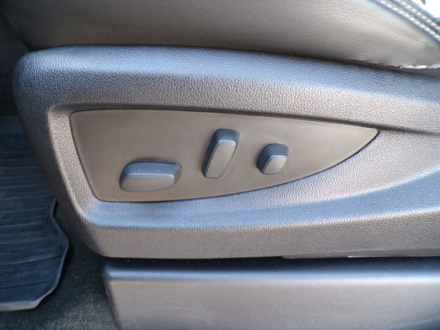 Used 2016 GMC Yukon Denali w/ Open Road Package AWD/4WD image 16