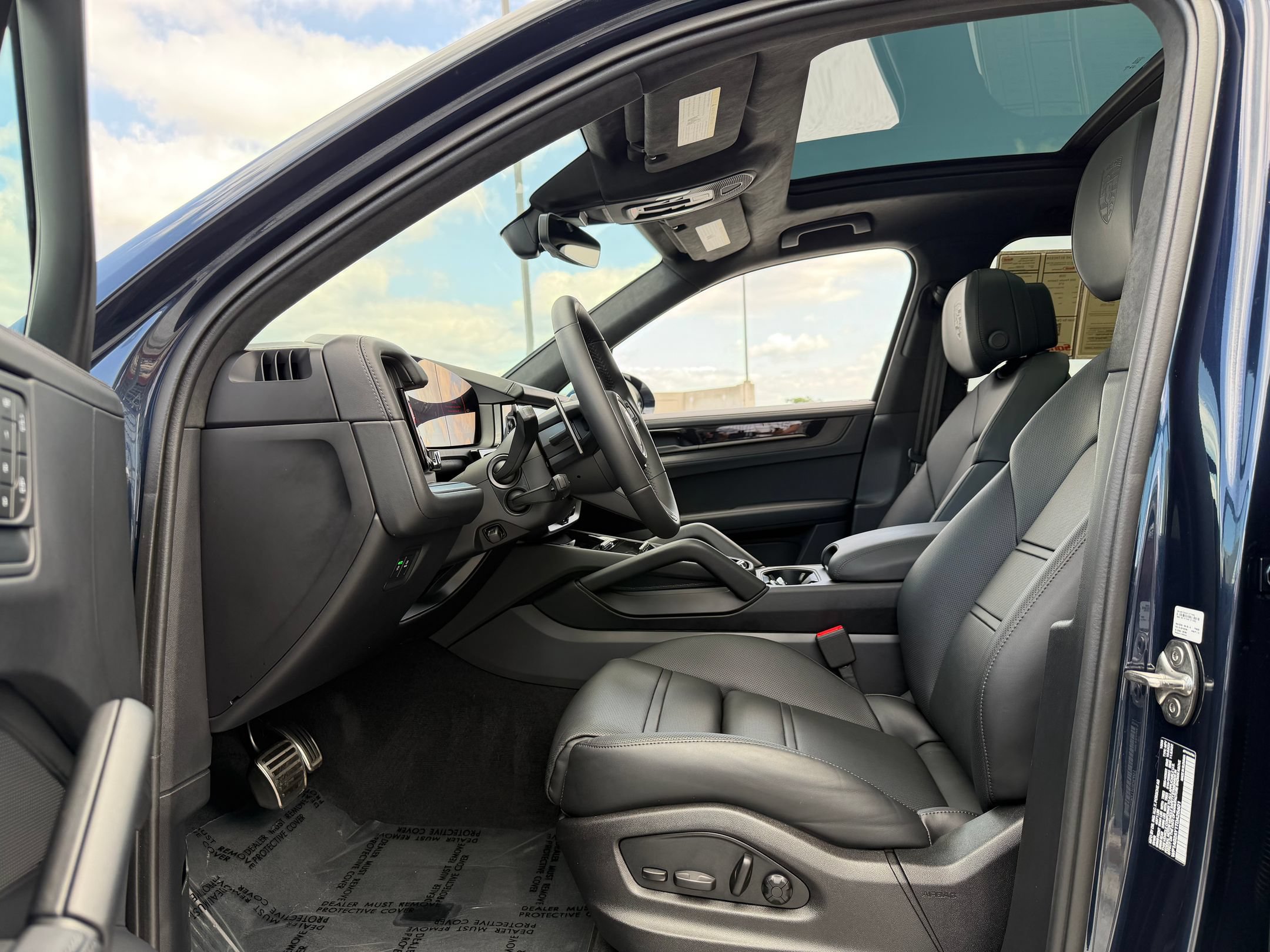 Certified 2026 Porsche Cayenne GTS AWD/4WD image 31