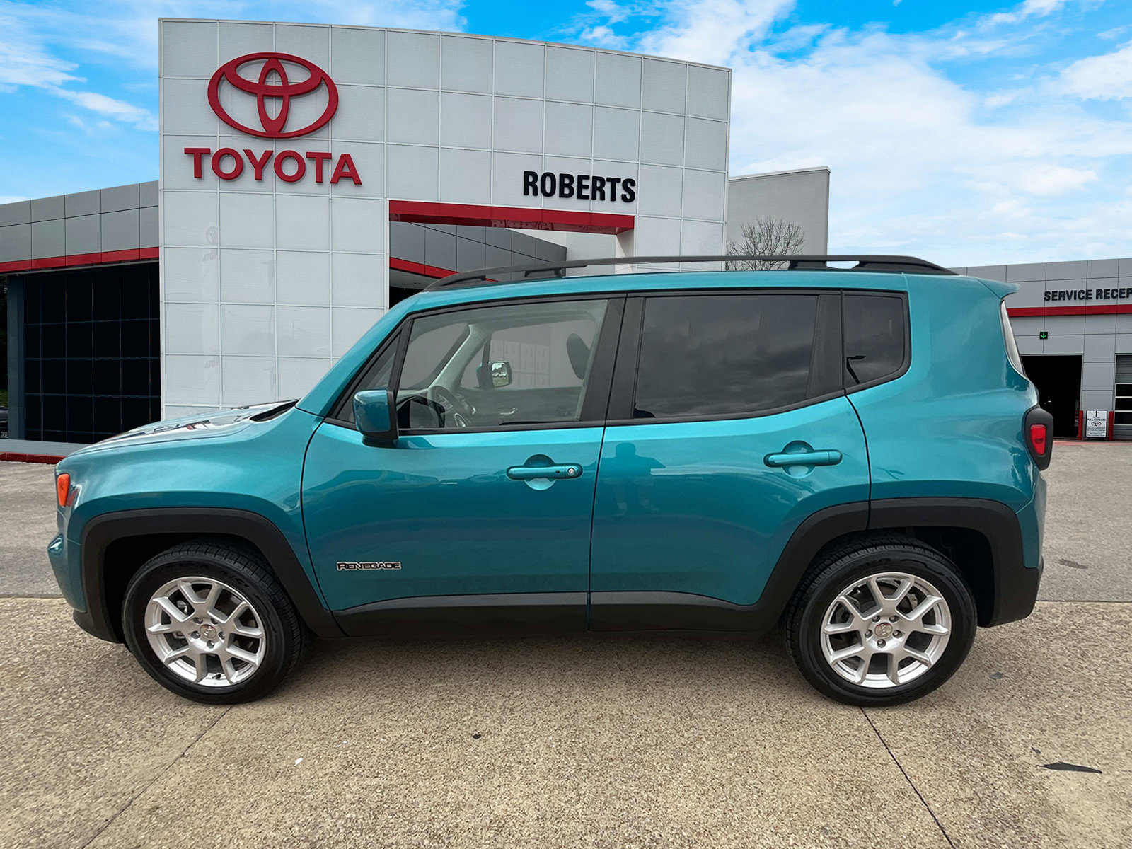 Used 2021 Jeep Renegade Latitude video 4