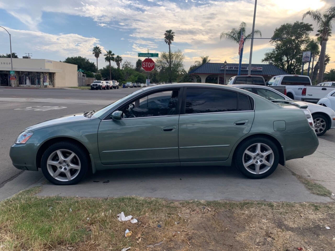 Used 2003 Nissan Altima 3.5 SE FWD image 6