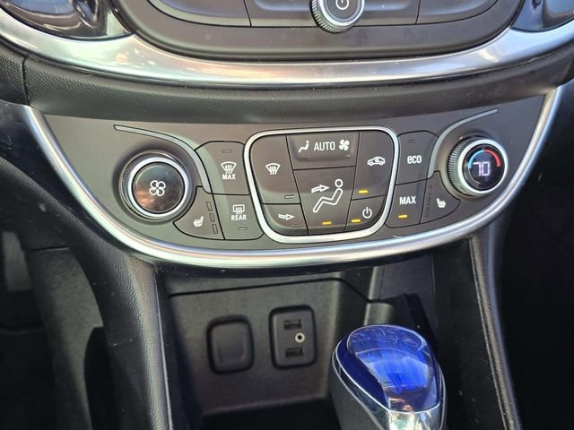 Used 2018 Chevrolet Volt Premier w/ Driver Confidence Package image 10