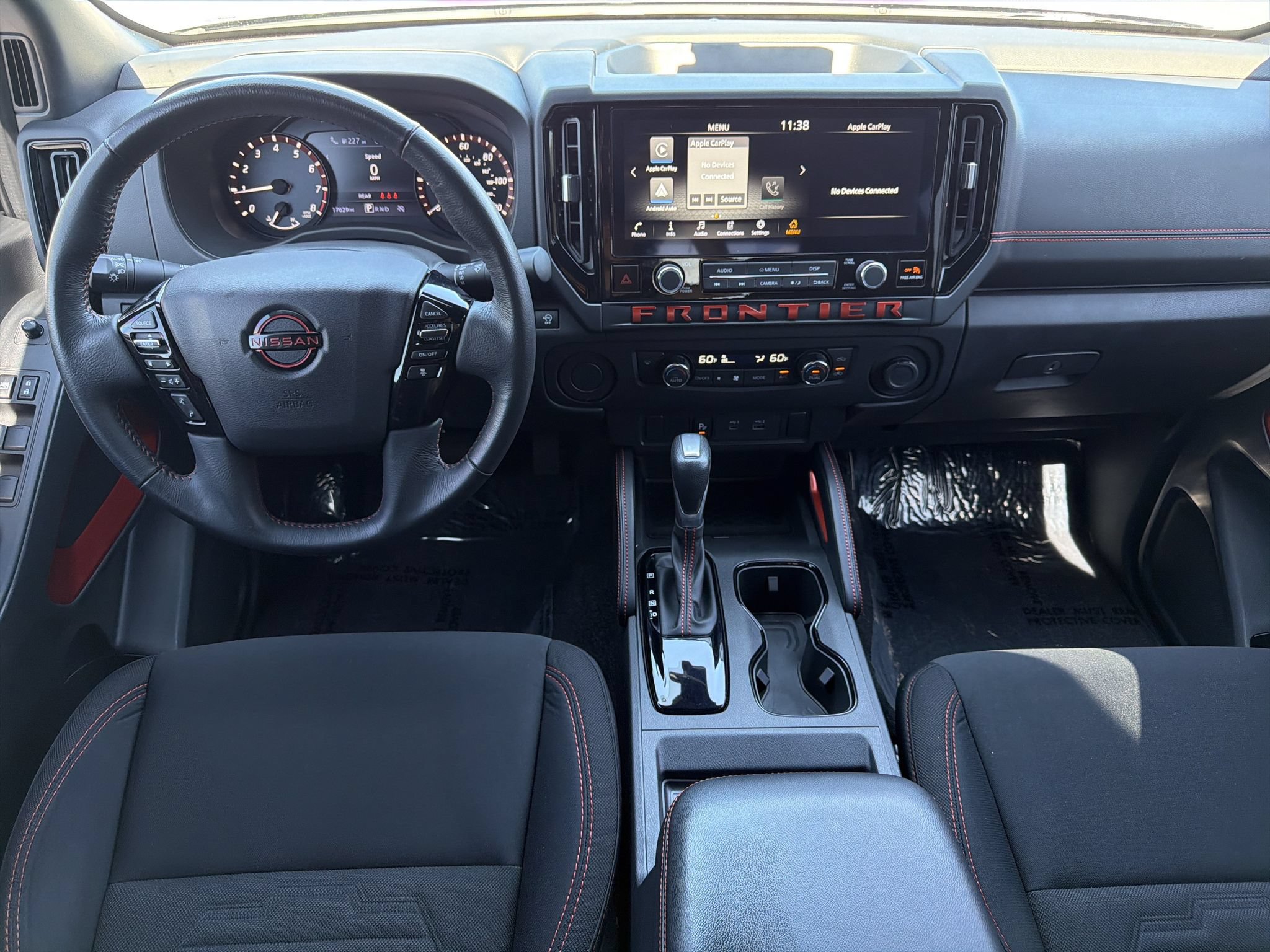 Used 2025 Nissan Frontier Pro-X RWD image 2