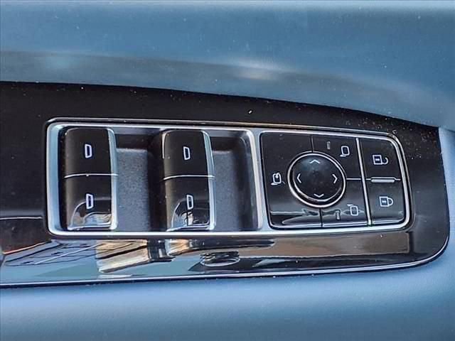 New 2025 Cadillac Escalade IQ Sport 2 w/ LPO, ONYX Package image 77