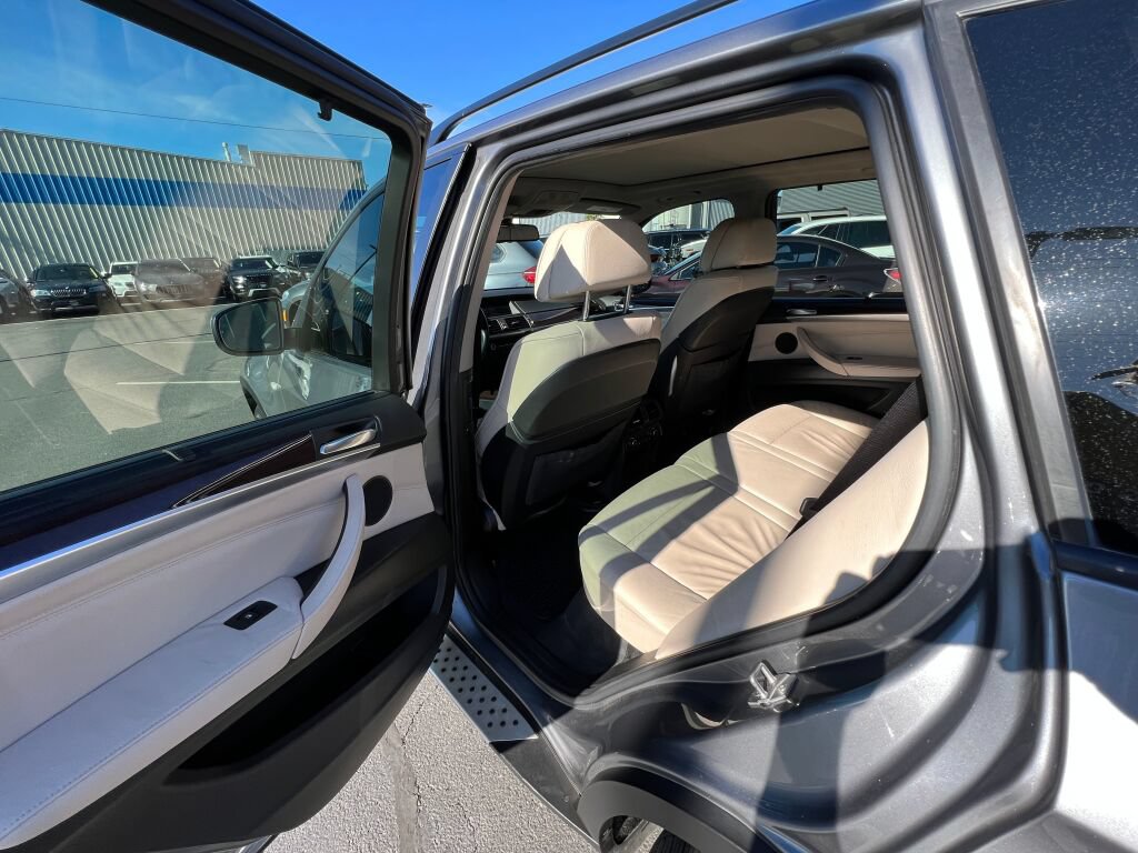 Used 2012 BMW X5 xDrive35i AWD/4WD image 12