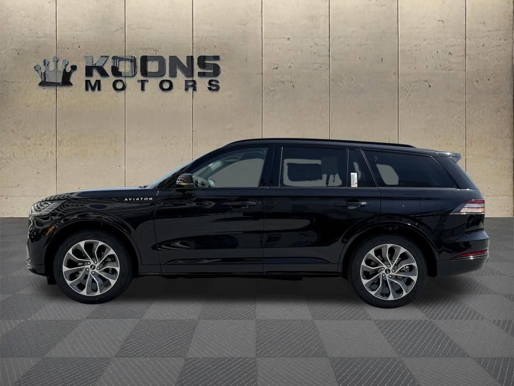 New 2026 Lincoln Aviator AWD image 2
