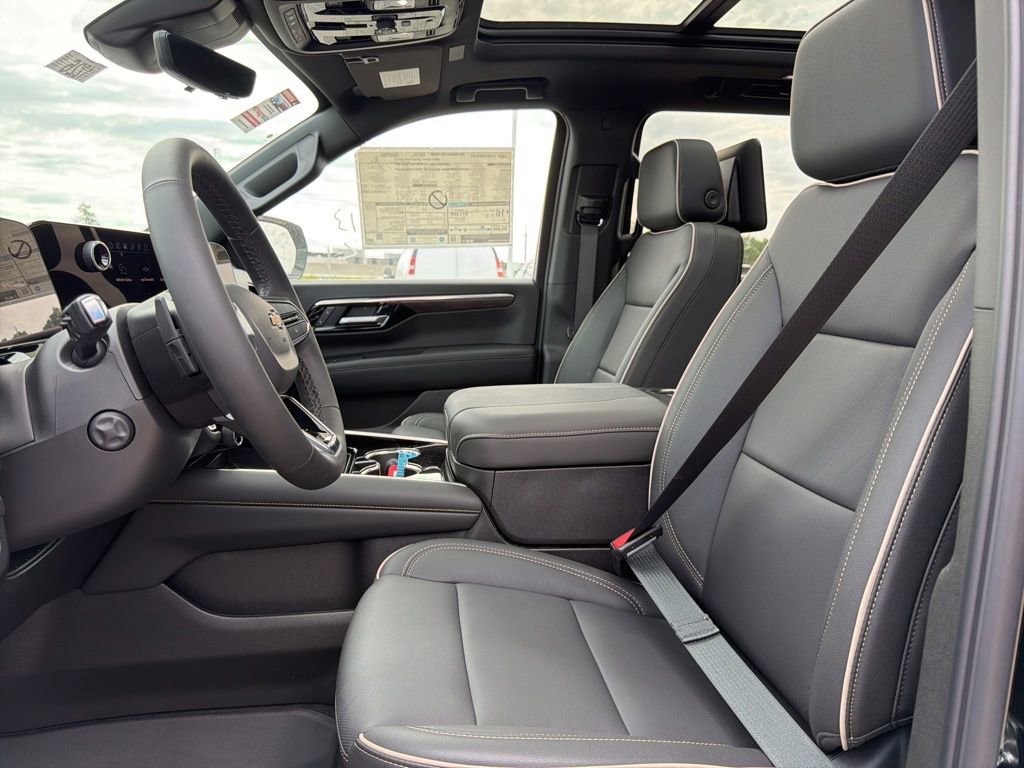 New 2026 Chevrolet Suburban Premier AWD/4WD image 22