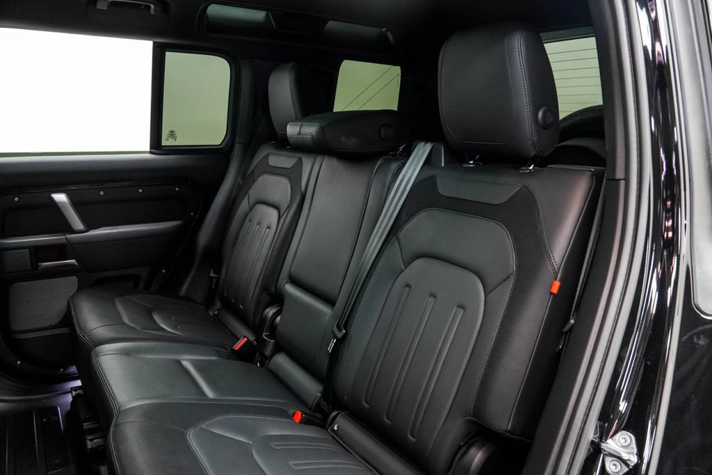 Used 2022 Land Rover Defender 110 X-Dynamic HSE AWD/4WD image 17