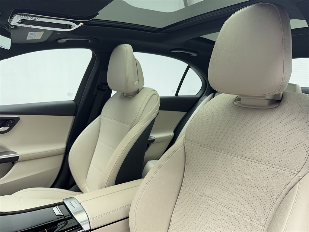 Used 2025 Mercedes-Benz C 300 Sedan image 39