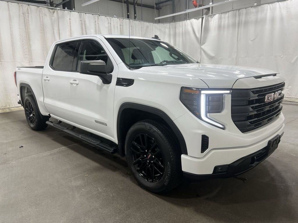 Used 2022 GMC Sierra 1500 Elevation AWD/4WD image 2