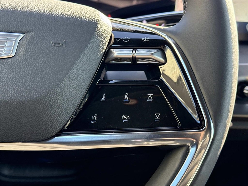 New 2026 Cadillac Vistiq Luxury image 14