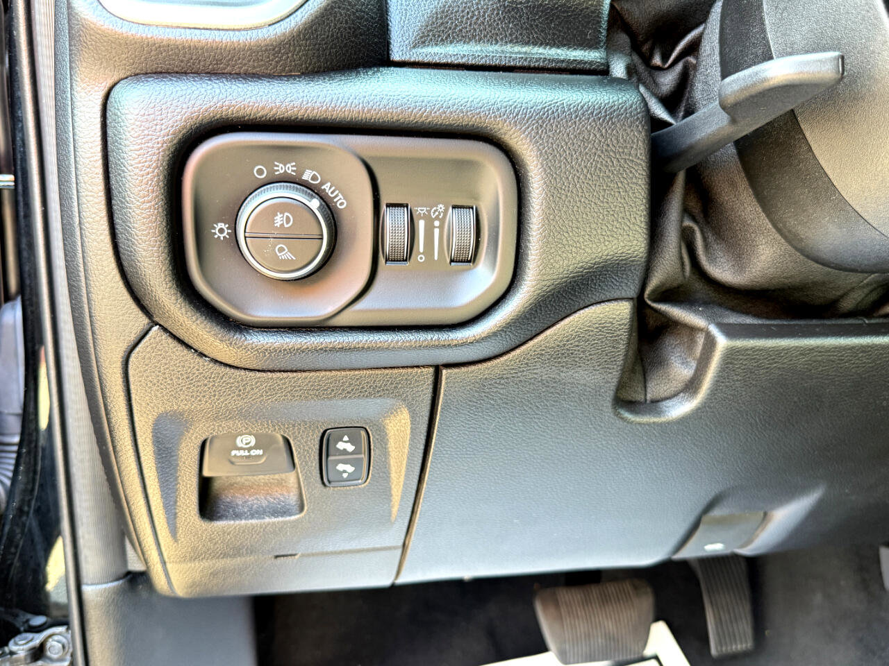 Used 2019 RAM 1500 Big Horn image 18