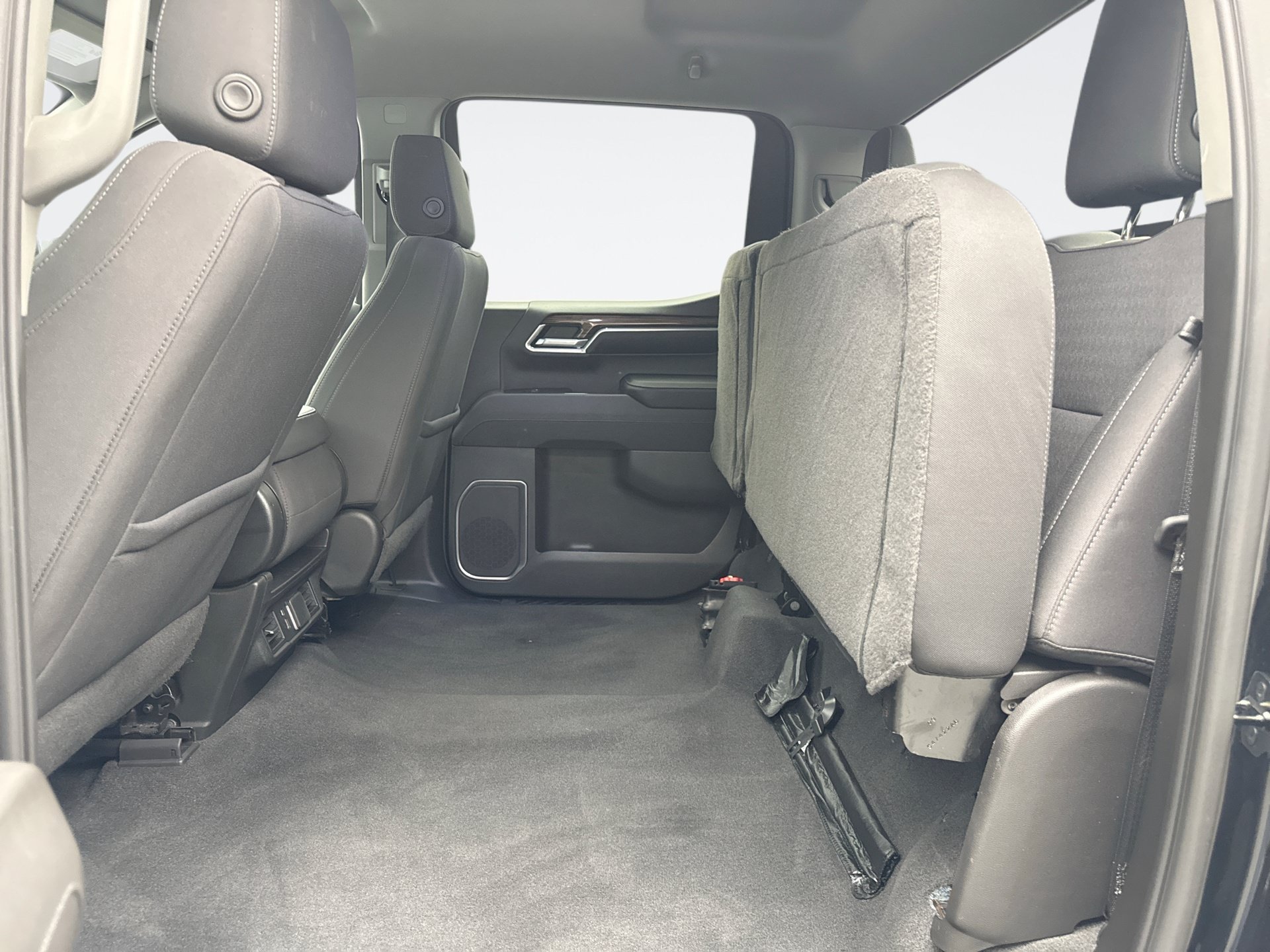 Used 2022 Chevrolet Silverado 1500 LT AWD/4WD image 22