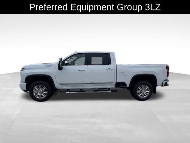 Used 2026 Chevrolet Silverado 3500 High Country w/ High Country Premium Package AWD/4WD image 4