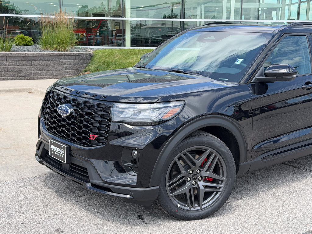 New 2026 Ford Explorer ST w/ Sun And Sound Package AWD/4WD image 2