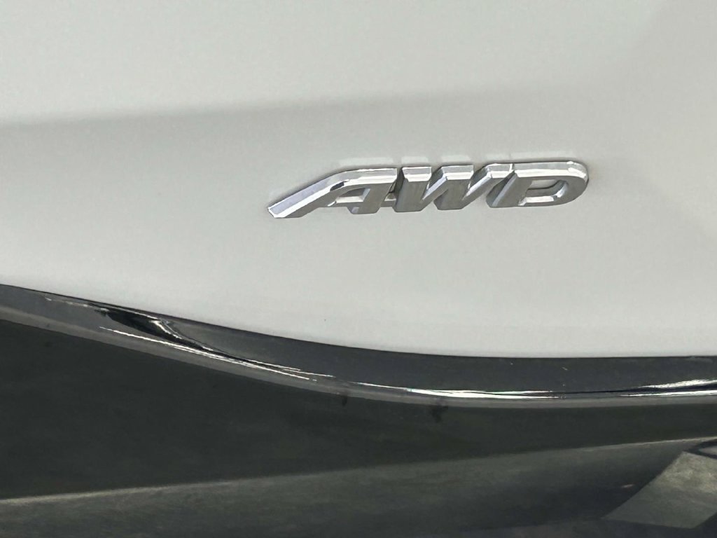 Used 2025 Toyota RAV4 XSE AWD/4WD image 9