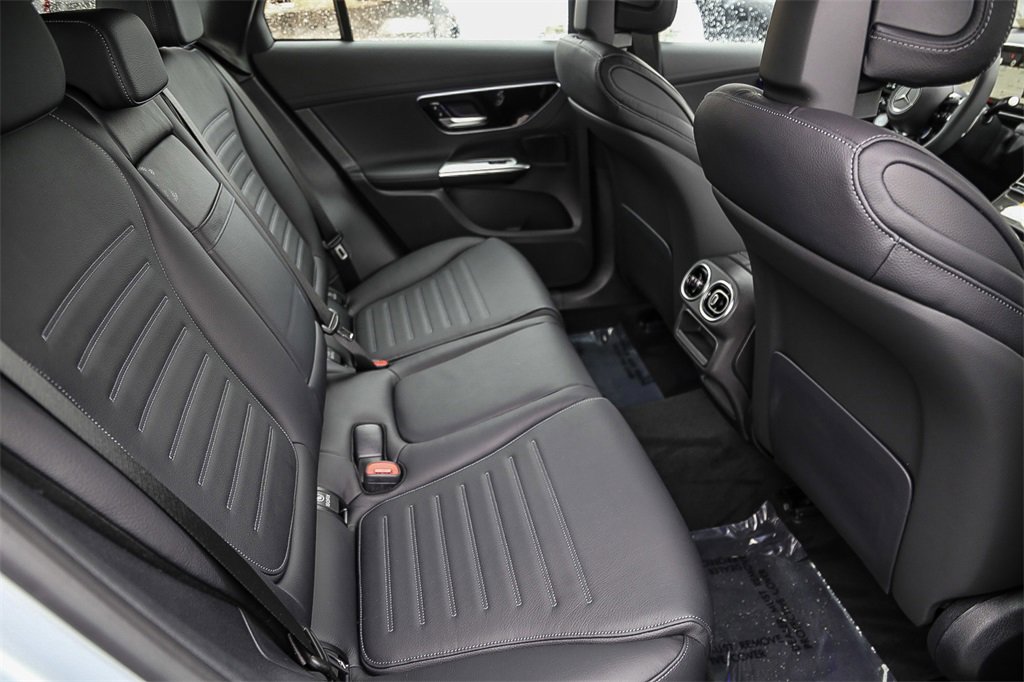 Used 2024 Mercedes-Benz GLC 43 AMG 4MATIC image 22