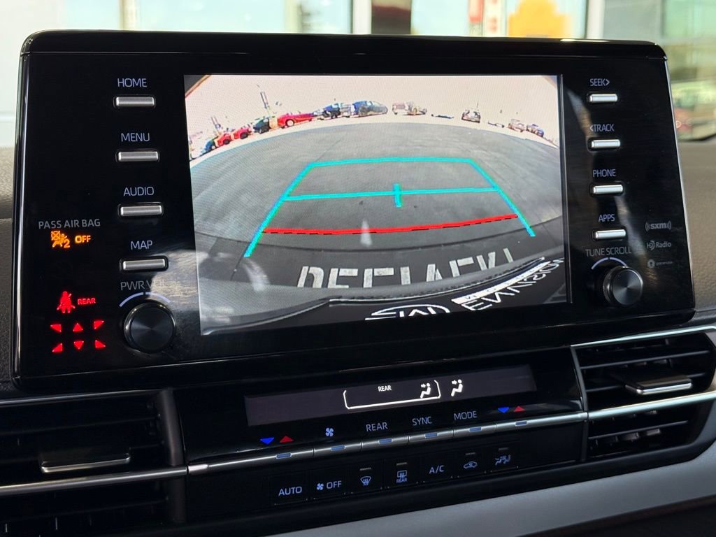 Used 2024 Toyota Sienna LE image 27