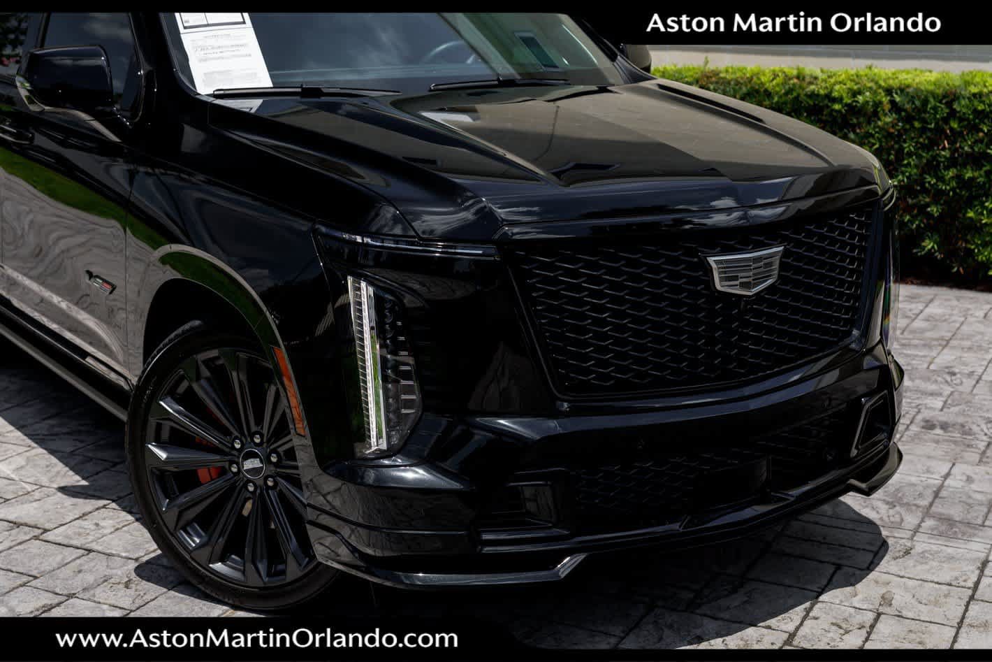 Used 2025 Cadillac Escalade V AWD/4WD image 30
