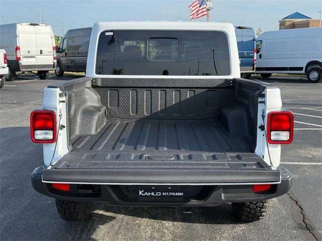 New 2025 Jeep Gladiator Sport image 7