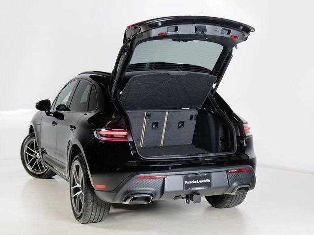 New 2026 Porsche Macan AWD/4WD image 34
