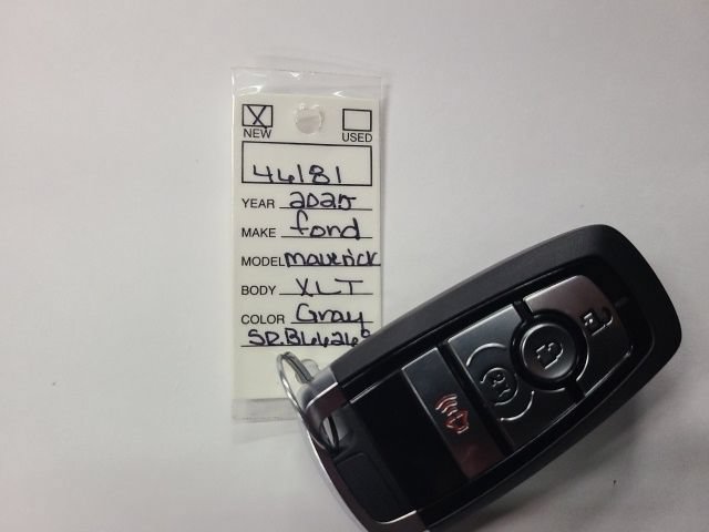 New 2025 Ford Maverick XLT w/ XLT Luxury Package FWD image 27