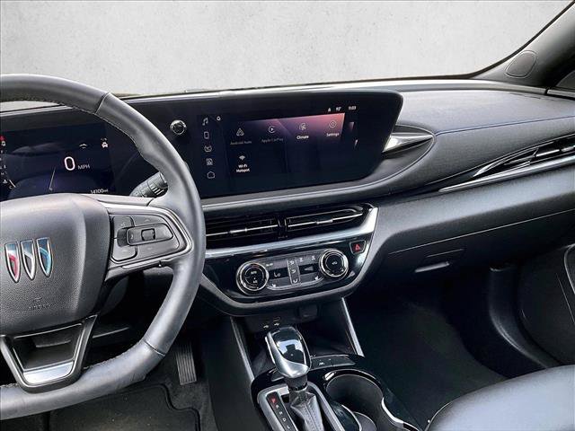 Used 2025 Buick Envista Sport Touring w/ Convenience I Package FWD image 8