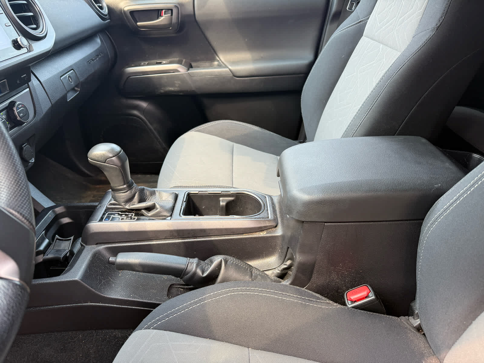 Used 2021 Toyota Tacoma TRD Sport AWD/4WD image 21