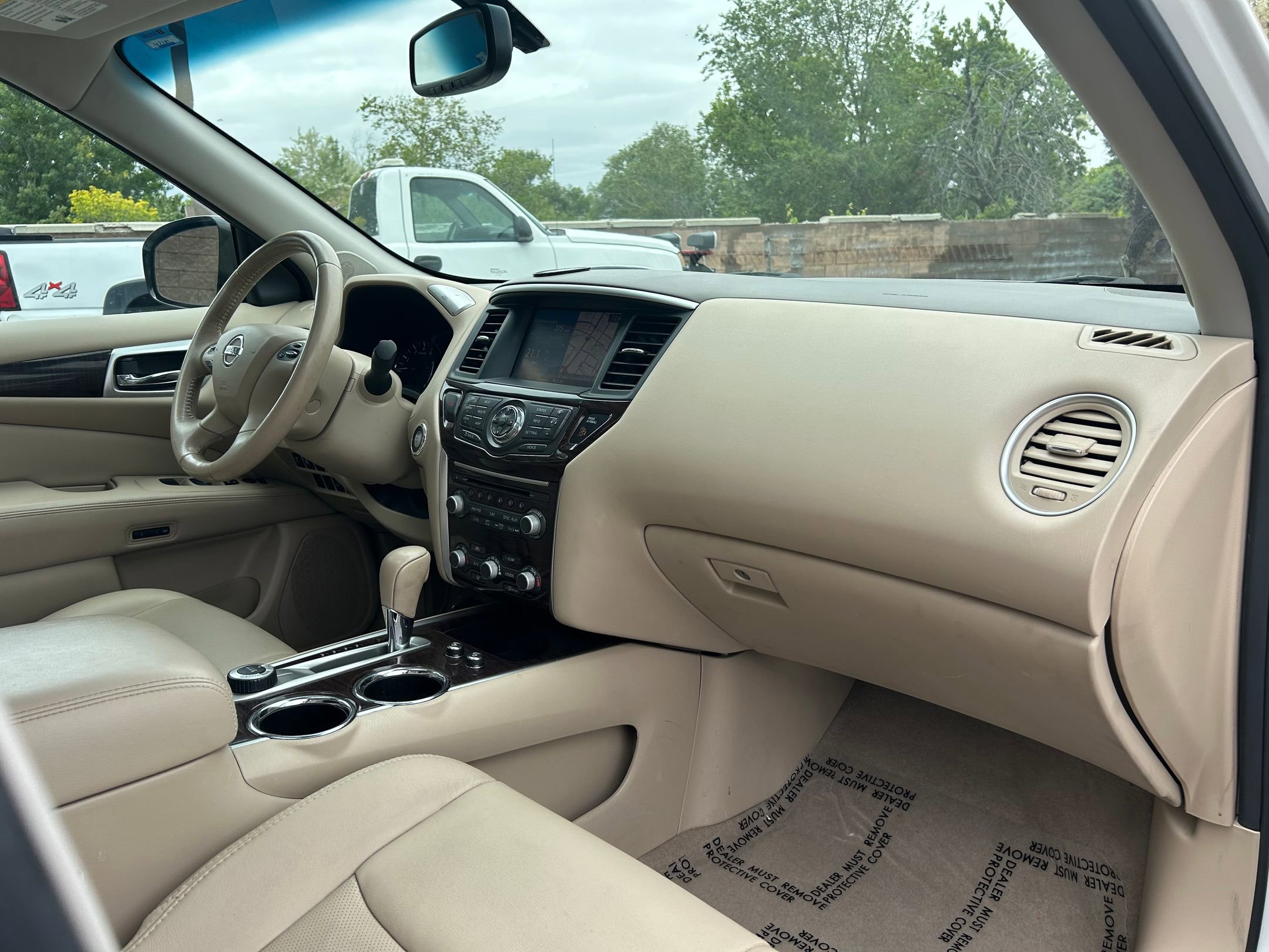 Used 2014 Nissan Pathfinder Platinum w/ Platinum Premium Package AWD/4WD image 29