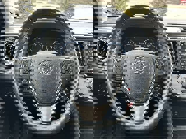 Used 2017 Toyota RAV4 XLE image 7