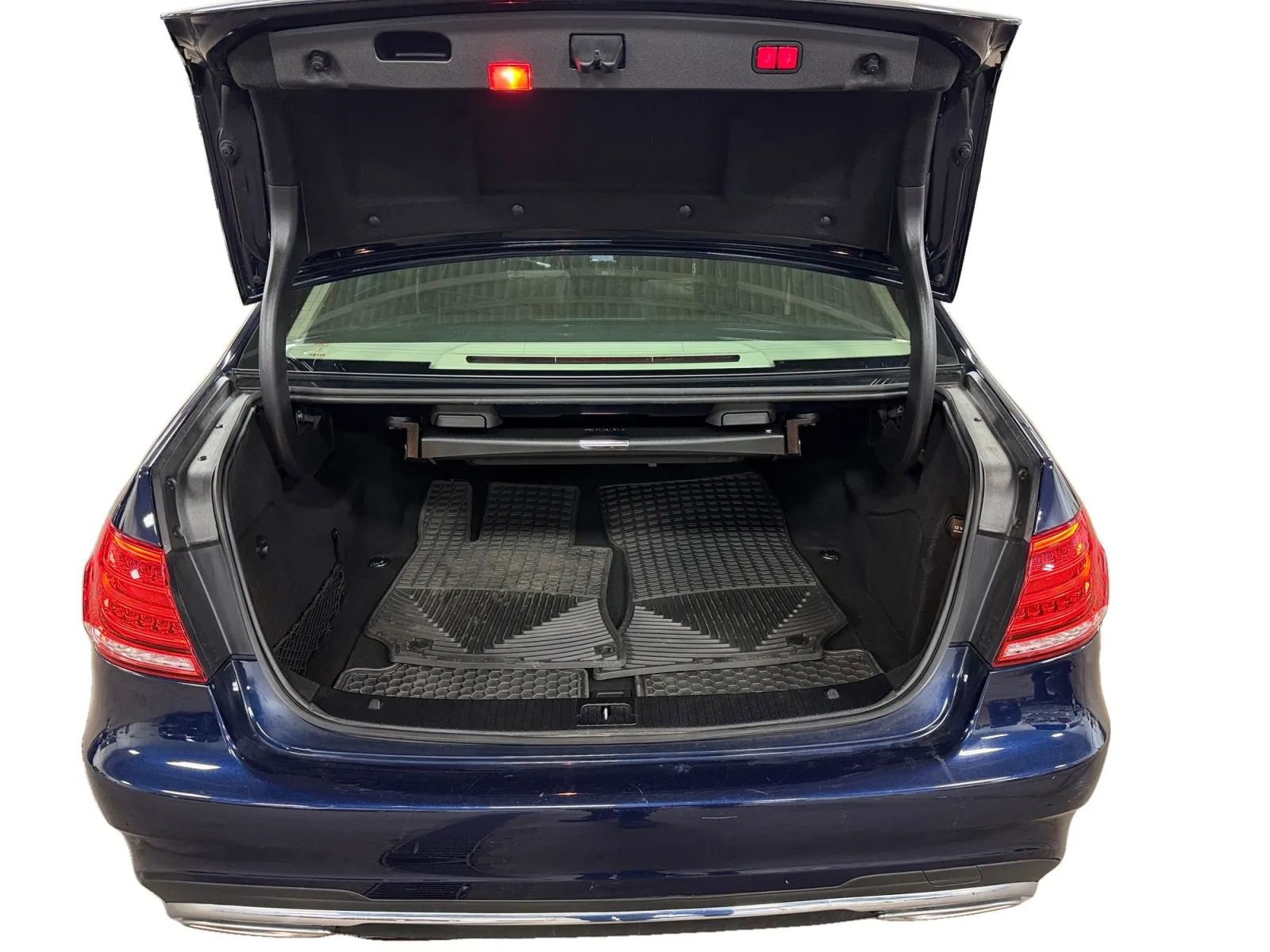 Used 2015 Mercedes-Benz E 350 E 350 4MATIC Sedan 4D w/ Premium 1 Package image 26