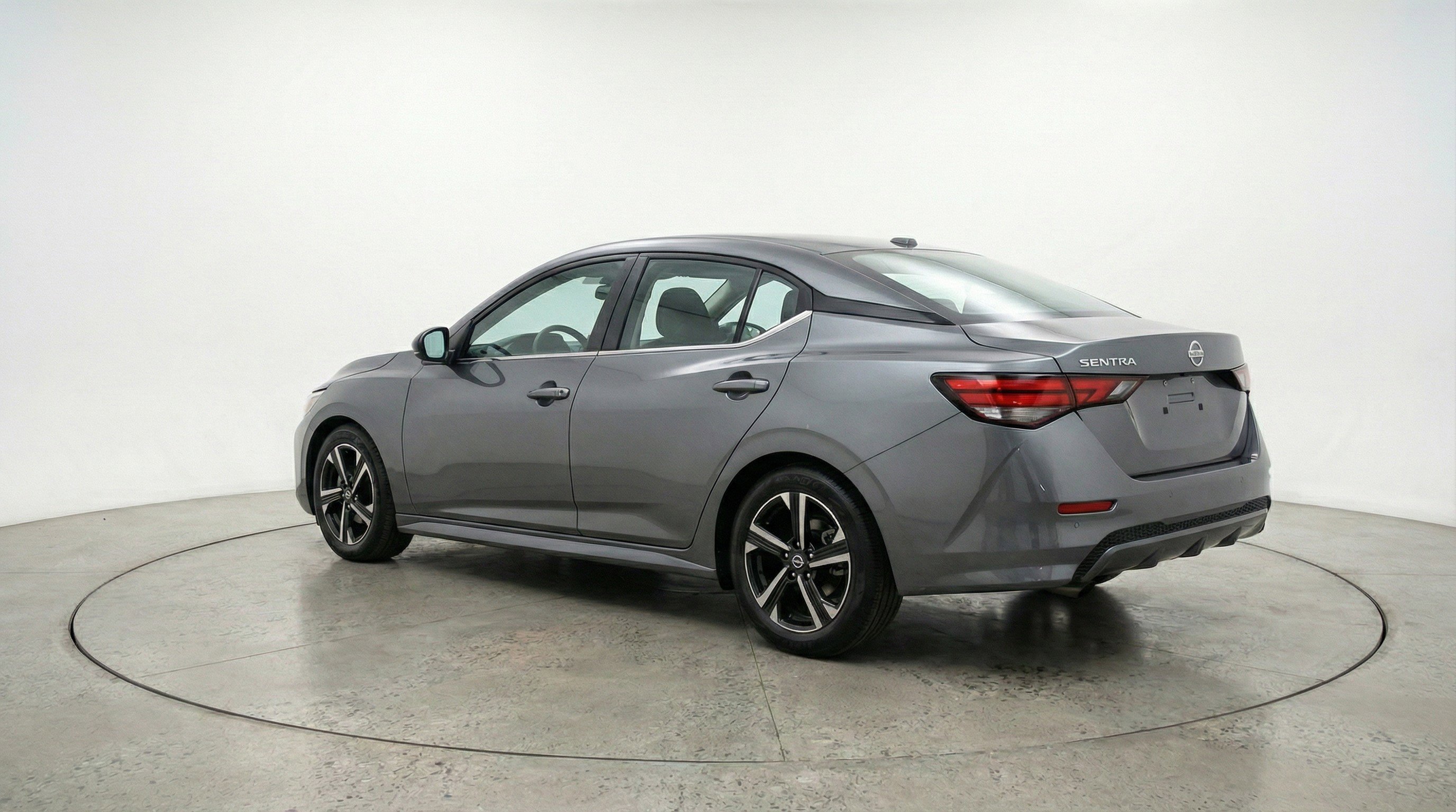 Used 2025 Nissan Sentra SV FWD image 6