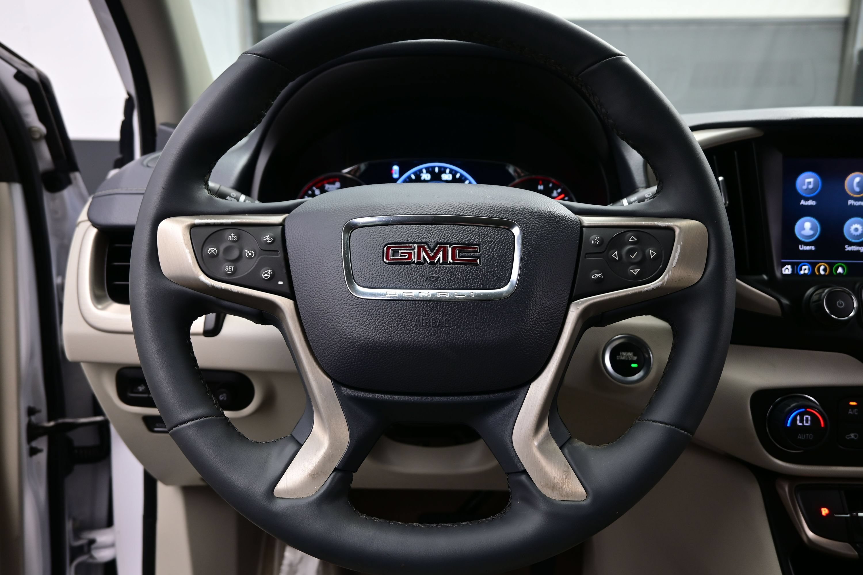 Used 2023 GMC Terrain Denali w/ Denali Premium Package AWD/4WD image 27