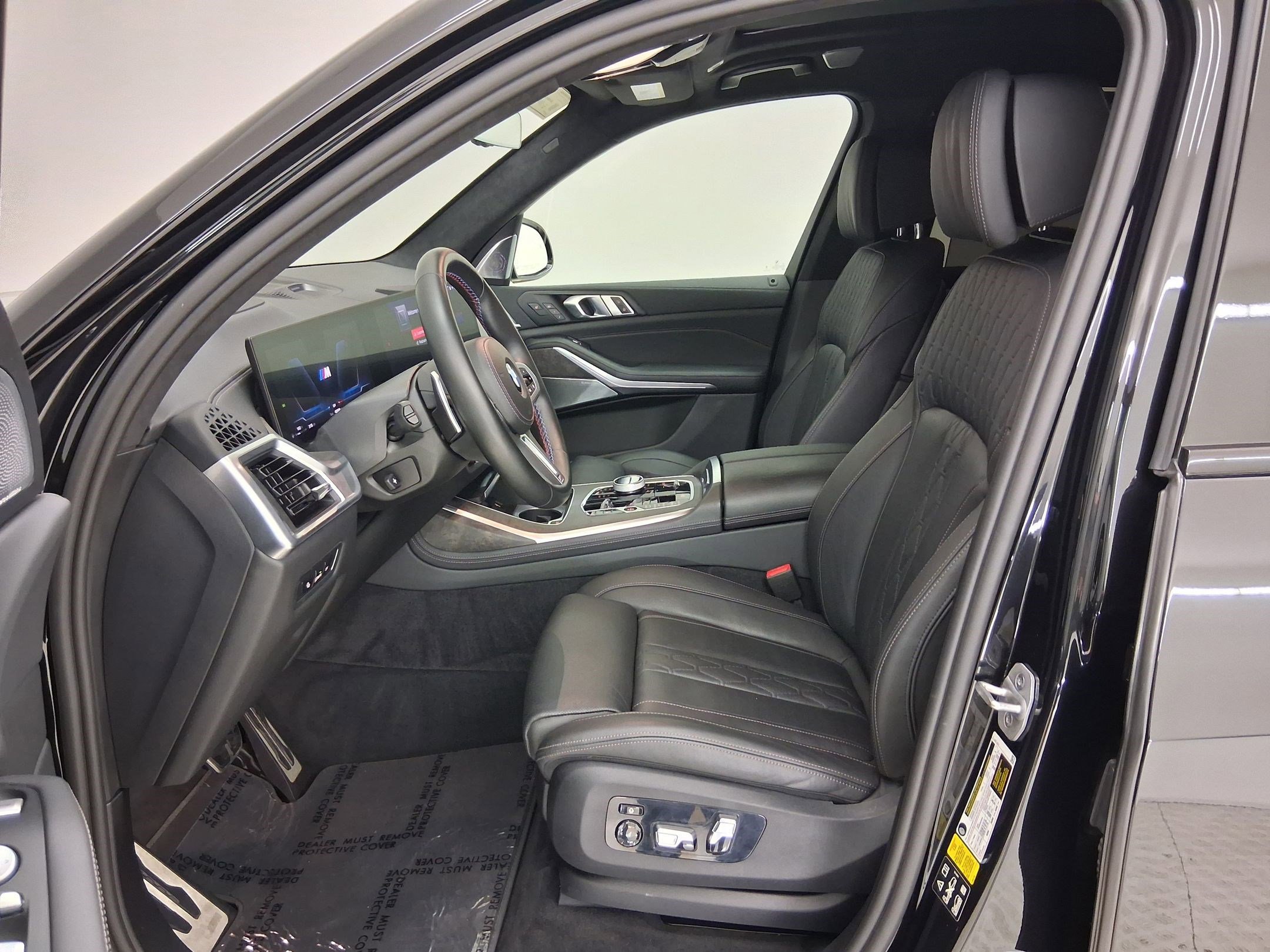 Certified 2024 BMW X7 M60i w/ Executive Package image 3